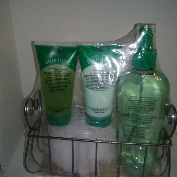 Simply Basic MELON DELIGHT Shower set with 5 items - Picture 2 of 3